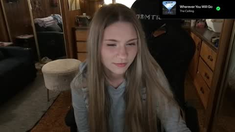 Snapshot of incognitoqueen chatting on 02/19/25, 04:01 Carter online show from 02/19/25, 04:01