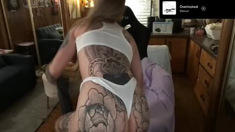 Snapshot of incognitoqueen chatting on 02/19/25, 07:06 Carter online show from 02/19/25, 07:06