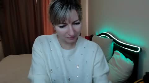 Snapshot of incredible_ariela chatting on 12/21/24, 10:39 incredible_ariela online show from 12/21/24, 10:39