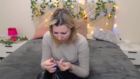 Snapshot of incredible_ariela chatting on 02/27/25, 10:26 incredible_ariela online show from 02/27/25, 10:26