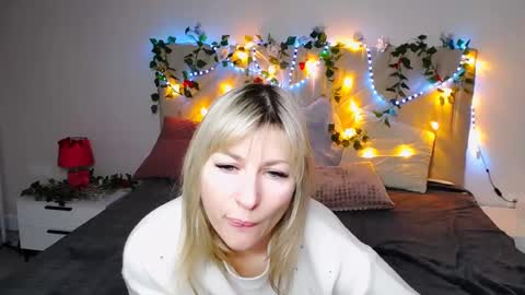 Snapshot of incredible_ariela chatting on 03/06/25, 02:29 incredible_ariela online show from 03/06/25, 02:29