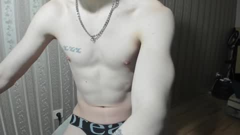 Snapshot of incredibleguy1 chatting on 03/02/25, 01:15 IncredibleGuy online show from 03/02/25, 01:15