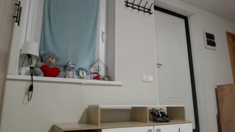 Snapshot of increible_della chatting on 04/30/26, 09:19 Della online show from 04/30/26, 09:19