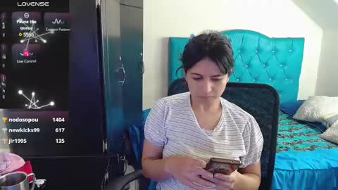 Snapshot of incubus_couple1 chatting on 01/05/25, 10:21 incubus_couple1 online show from 01/05/25, 10:21