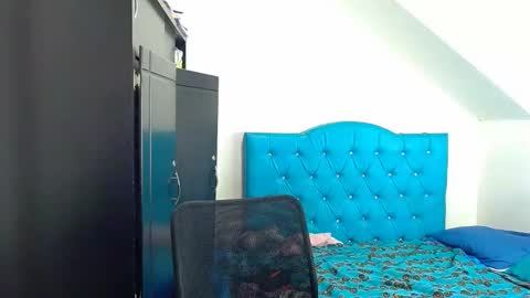 Snapshot of incubus_couple1 chatting on 01/12/25, 07:42 incubus_couple1 online show from 01/12/25, 07:42