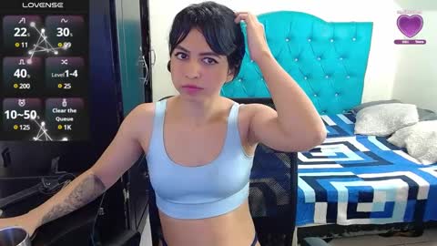 Snapshot of incubus_couple1 chatting on 01/22/25, 04:23 incubus_couple1 online show from 01/22/25, 04:23