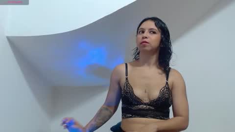 incubus_couple1 online show from 11/27/25, 12:18