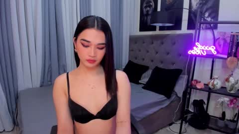 indestructabletrixie online show from 12/04/24, 08:12