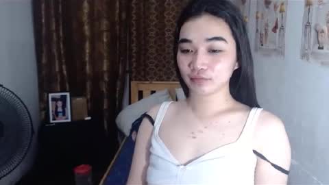 indestructabletrixie online show from 01/18/25, 08:41