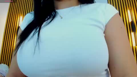 Snapshot of indi_catalina chatting on 06/20/26, 03:04 Indi Catalina online show from 06/20/26, 03:04