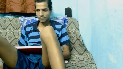 Snapshot of indian_bengali_boy chatting on 09/17/25, 07:04 Suman Leo online show from 09/17/25, 07:04