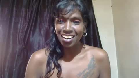 Snapshot of indian_blossom chatting on 02/08/25, 05:51 Denise online show from 02/08/25, 05:51