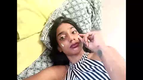 Snapshot of indian_succubus chatting on 12/15/25, 03:27 Perky baby online show from 12/15/25, 03:27