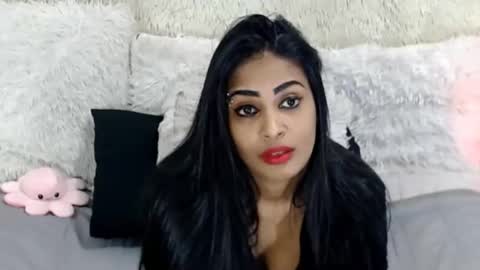 Snapshot of indian_swaggerliciousx chatting on 05/15/26, 11:12 Jazmin online show from 05/15/26, 11:12