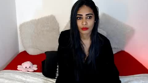 Snapshot of indian_swaggerliciousx chatting on 06/14/26, 10:23 Jazmin online show from 06/14/26, 10:23