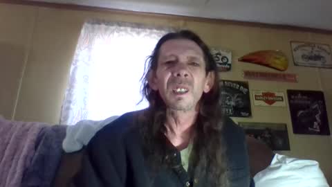 Snapshot of indianabob1 chatting on 02/18/26, 06:48 indianabob1 online show from 02/18/26, 06:48