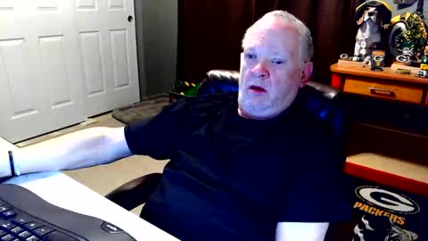 Snapshot of indianapapa chatting on 11/23/25, 10:59 Papa online show from 11/23/25, 10:59