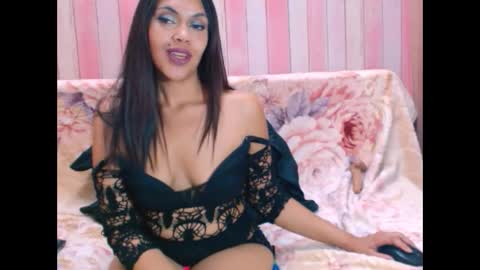 Lia online show from 09/25/25, 09:07