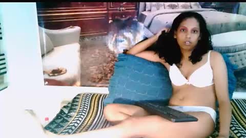 Snapshot of indiandior69 chatting on 01/20/25, 11:45 Jade online show from 01/20/25, 11:45