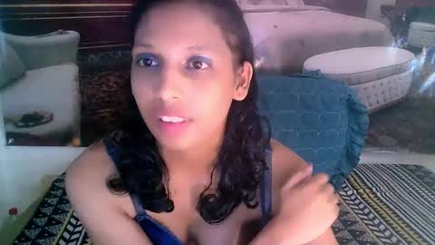 Snapshot of indiandior69 chatting on 01/29/25, 11:41 Jade online show from 01/29/25, 11:41