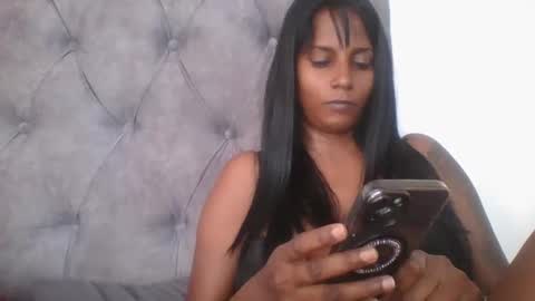 priya online show from 12/03/24, 07:54