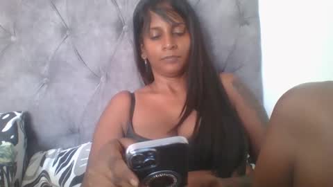 priya online show from 01/30/25, 06:24