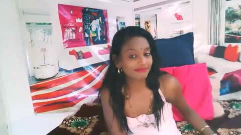 Leah online show from 09/13/25, 07:35