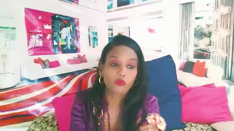 Leah online show from 09/14/25, 08:41