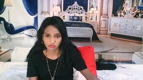 Leah online show from 09/19/25, 05:35