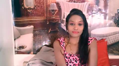 Leah online show from 09/30/25, 05:45