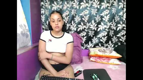 indianmaxine07 online show from 10/27/25, 07:01