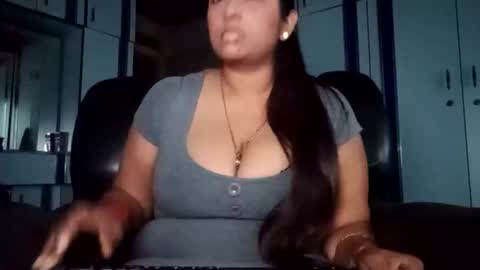 Indianpalgal69 online show from 09/19/25, 03:02
