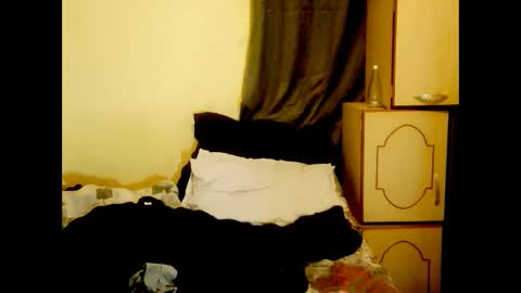 Snapshot of indianpleasures21 chatting on 03/15/26, 05:41 indianpleasures21 online show from 03/15/26, 05:41