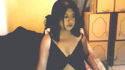 Snapshot of indianpleasures21 chatting on 03/19/26, 05:11 indianpleasures21 online show from 03/19/26, 05:11