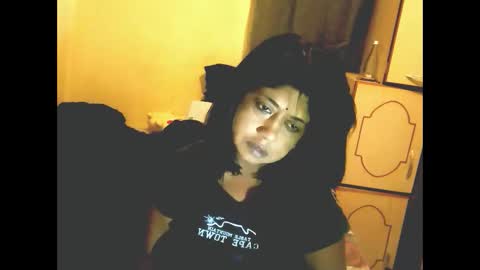 Snapshot of indianpleasures21 chatting on 03/20/26, 08:25 indianpleasures21 online show from 03/20/26, 08:25