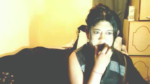 Snapshot of indianpleasures21 chatting on 04/10/26, 06:23 indianpleasures21 online show from 04/10/26, 06:23