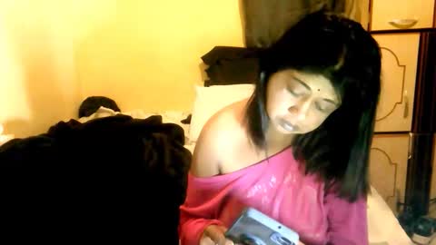 Snapshot of indianpleasures21 chatting on 04/19/26, 04:50 indianpleasures21 online show from 04/19/26, 04:50