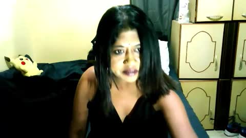 Snapshot of indianpleasures21 chatting on 05/15/26, 02:51 indianpleasures21 online show from 05/15/26, 02:51