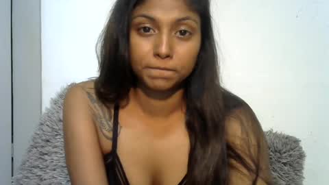 indianqtpie6 online show from 06/15/26, 06:43