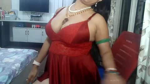 Snapshot of indianrads9 chatting on 06/12/26, 09:14 Radha online show from 06/12/26, 09:14