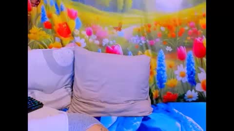 Snapshot of indianroxy27 chatting on 03/24/26, 04:17 indianroxy27 online show from 03/24/26, 04:17