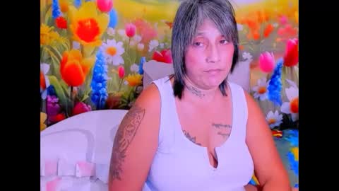 Snapshot of indianroxy27 chatting on 03/31/26, 01:29 indianroxy27 online show from 03/31/26, 01:29