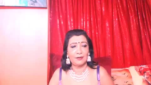 Snapshot of indiansarika65 chatting on 06/17/26, 04:08 indiansarika65 online show from 06/17/26, 04:08