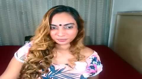 Snapshot of indiansecretlove20 chatting on 12/01/25, 06:35 goddess online show from 12/01/25, 06:35