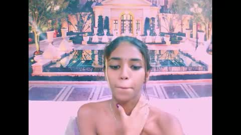 indiansexyslender4u2luv online show from 01/25/25, 09:47