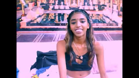 indiansexyslender4u2luv online show from 02/15/25, 09:27