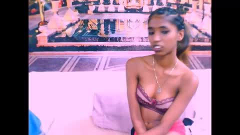 indiansexyslender4u2luv online show from 02/19/25, 12:33