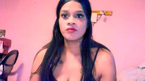 Snapshot of indiansexyy21 chatting on 06/08/26, 02:39 indiansexyy21 online show from 06/08/26, 02:39