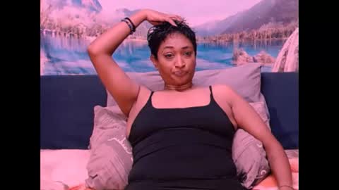 Shreya online show from 12/22/24, 02:39