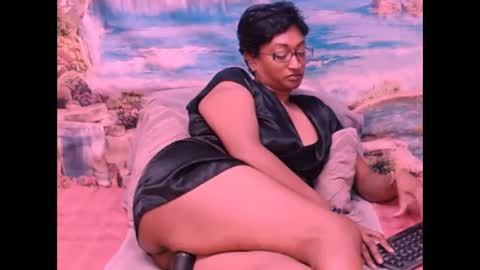 Shreya online show from 01/14/25, 11:48